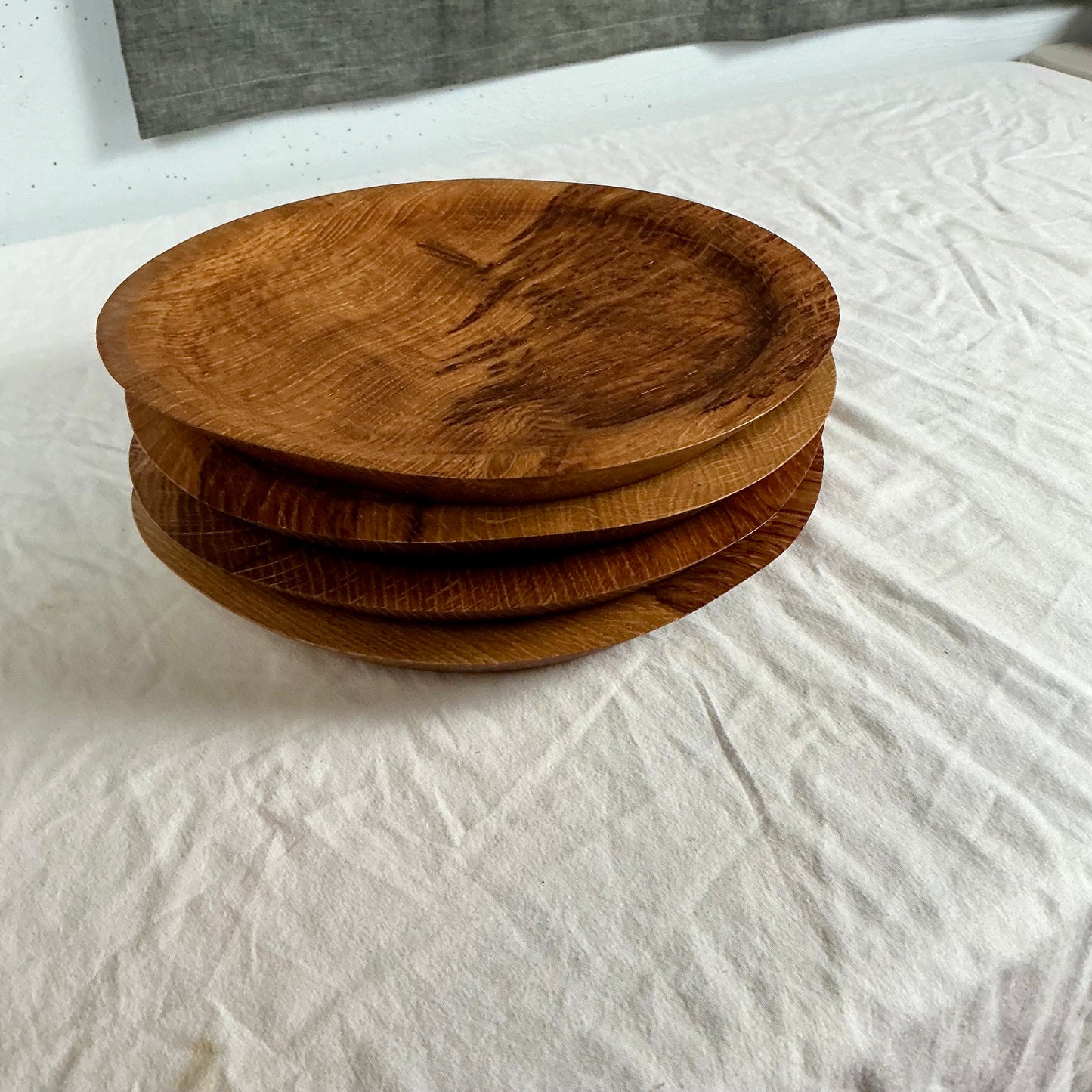 Set of 4 Solid Oak Plates | Natural Grain Serving Dinnerware